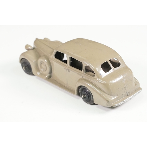 494A - Five boxed Dinky diecast models contained within an original Dinky 39B Oldsmobile Six Sedan, include... 