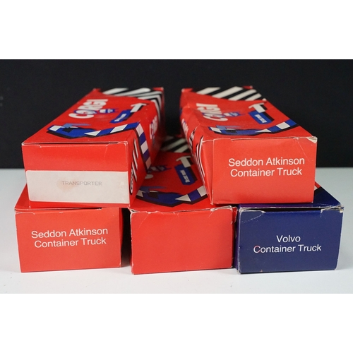 294 - 51 Boxed diecast models to include 4 x Matchbox Convoy Series, Matchbox MB Series, Corgi Ford Escort... 