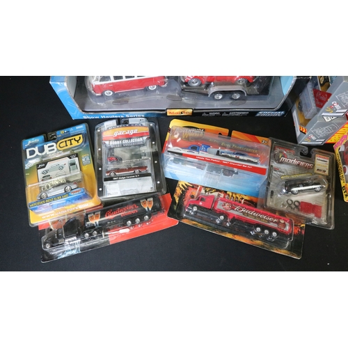 358 - Around 110 boxed diecast & plastic models to include Cararama, Corgi, Burago, Majorette, Lledo etc, ... 