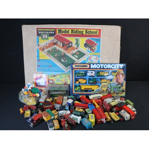 363 - Collection of boxed and unboxed diecast models to include boxed Britains Model Riding School set, bo... 