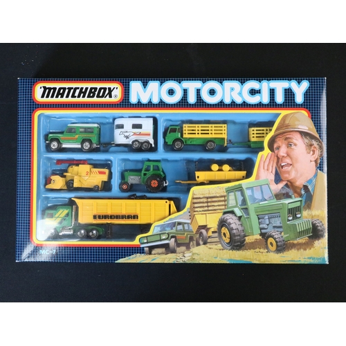 363 - Collection of boxed and unboxed diecast models to include boxed Britains Model Riding School set, bo... 