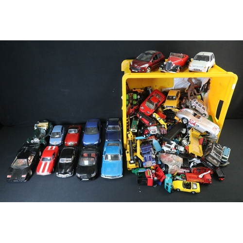 365 - Collection of play worn diecast models featuring various scales to include  Greenlight, Maisto, No R... 