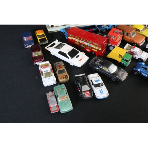 366 - 16 Boxed diecast models to include Lledo Days Gone, Matchbox Models Of Yesteryear, etc, together wit... 