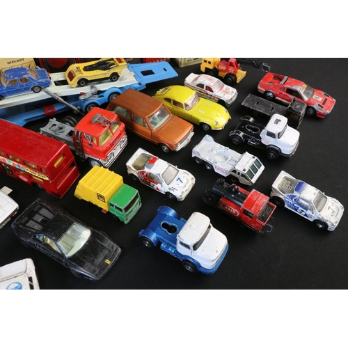 366 - 16 Boxed diecast models to include Lledo Days Gone, Matchbox Models Of Yesteryear, etc, together wit... 