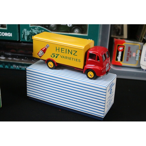 327 - 35 Boxed diecast 3 x Corgi Legends of Speed, Corgi Harry Potter Hogwarts Express, 6 x Vanguards, Vit... 