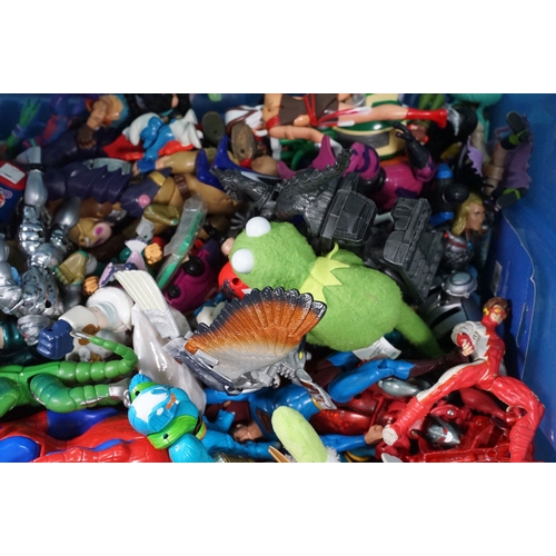 700 - Collection of circa 1990s onwards TV / Sci Fi / Superhero related action figures to include boxed DC... 