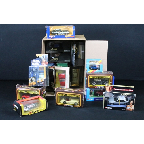 347 - 32 Boxed / cased diecast models to include 10 x Corgi James Bond 007 examples including The Definiti... 