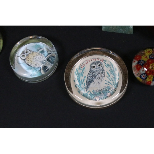 83 - Collection of glass, to comprise a group of paperweights including Millefiore, swing vases, Murano s... 