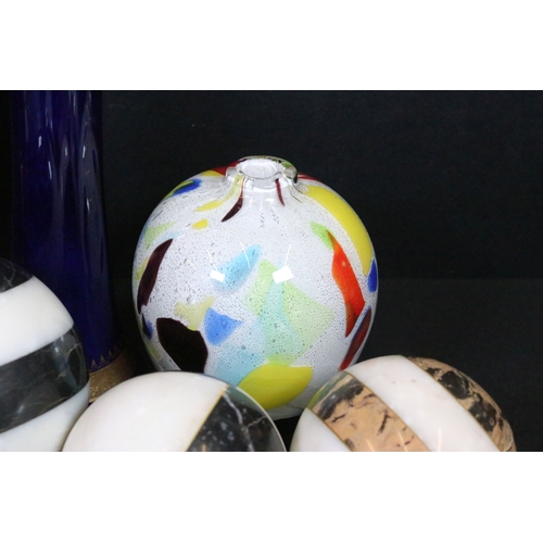 83 - Collection of glass, to comprise a group of paperweights including Millefiore, swing vases, Murano s... 