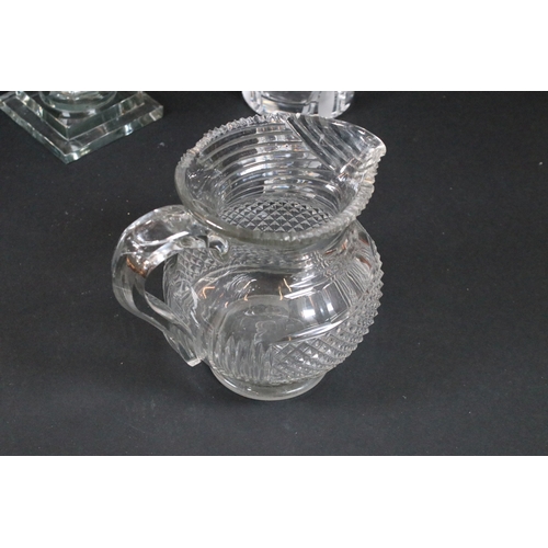 85 - Group of cut crystal glass, to comprise a footed bowl centrepiece, H 20cm x D 21cm, a Da Vinci cryst... 