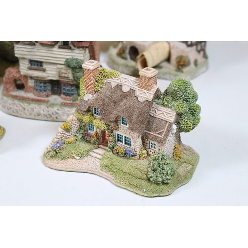 91 - Group of Lilliput Lane and David Winter cottages, to include The Bakehouse, mother's Cottage, etc., ... 