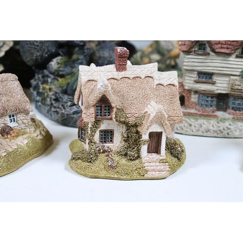 91 - Group of Lilliput Lane and David Winter cottages, to include The Bakehouse, mother's Cottage, etc., ... 