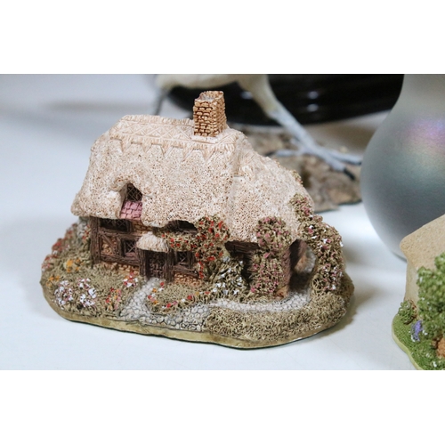 91 - Group of Lilliput Lane and David Winter cottages, to include The Bakehouse, mother's Cottage, etc., ... 