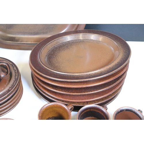 107 - Arabia Finland stoneware part dinner and tea set, to include plates, bowls, cups, saucers etc. Talle... 