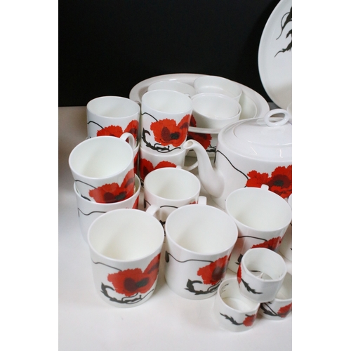 111 - Wedgwood 'Corn Poppy' (Susie Cooper design) patterned part dinner and tea set, to include tea and co... 