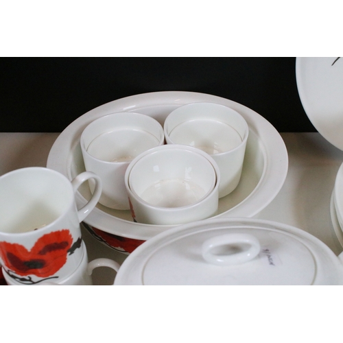 111 - Wedgwood 'Corn Poppy' (Susie Cooper design) patterned part dinner and tea set, to include tea and co... 