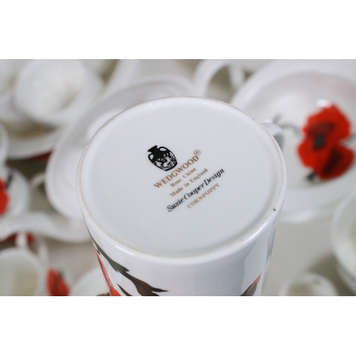 111 - Wedgwood 'Corn Poppy' (Susie Cooper design) patterned part dinner and tea set, to include tea and co... 