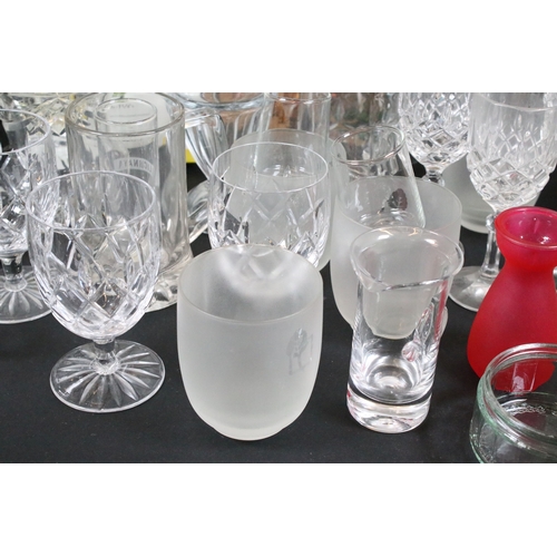 115 - Assortment of mixed glassware, to include six boxed fruit dishes, one boxed Balmoral vase, two boxed... 