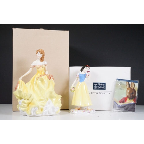 72 - Two boxed ceramic figurines to include Royal Doulton Walt Disney Showcase Collection Snow White and ... 