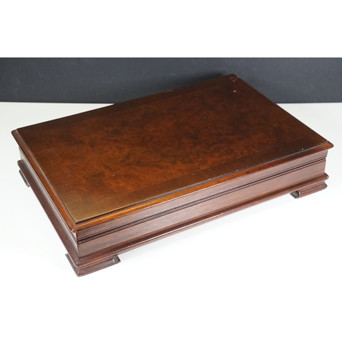 416 - Canteen containing K Bright Ltd, Sheffield King's Pattern cutlery set for six, in Flexifit mahogany ... 