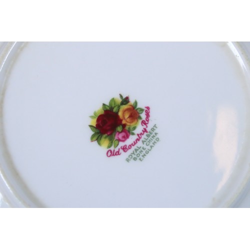 104 - Royal Albert 'Old Country Roses' pattern part dinner and tea set, to include one tureen with lid, on... 