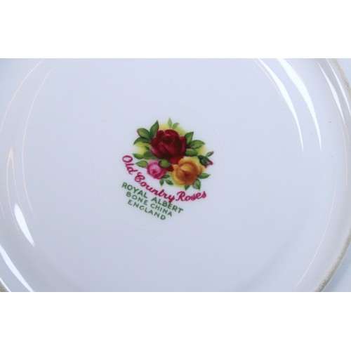 104 - Royal Albert 'Old Country Roses' pattern part dinner and tea set, to include one tureen with lid, on... 