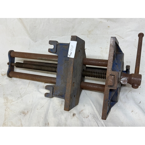 RECORD 52 1/2 D BENCH VICE
