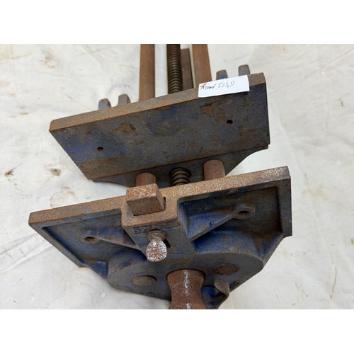RECORD 52 1/2 D BENCH VICE