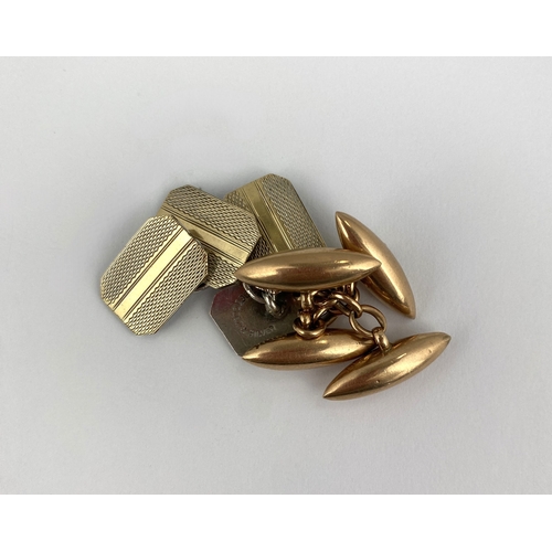 272 - A pair of gold cufflinks with torpedo shaped backs and fronts detailed '10ct', gross weight 4.6g, to... 