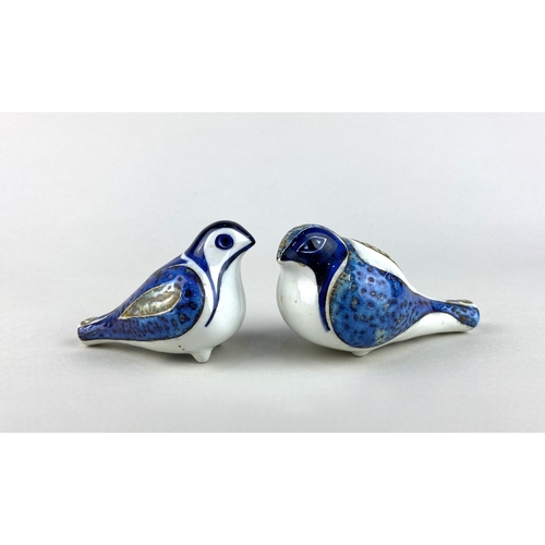 115 - Two Royal Copenhagen fajance ceramic novelty bird whistles with distinctive tones, 8cm and 9cm... 