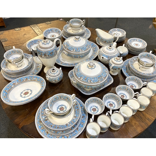 429 - An extensive Wedgwood Florentine Turquoise part dinner, tea and coffee service to include teapot, co... 