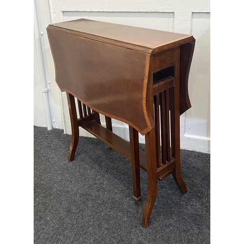 822 - A Victorian crossbanded mahogany Sutherland butterfly drop leaf side table with slatted end supports... 