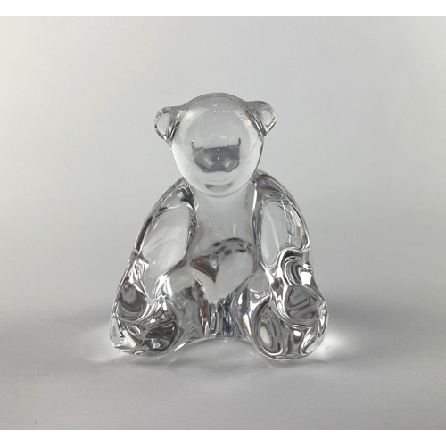 34 - A Baccarat crystal model of a bear 6.5cm high