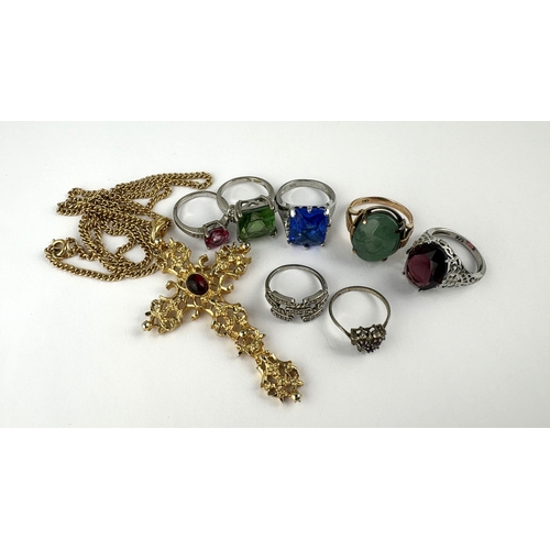 60 - An Asian cabochon jade oval solitaire ring detailed 14k, size Q 1/2, gross weight 11g, six mostly si... 