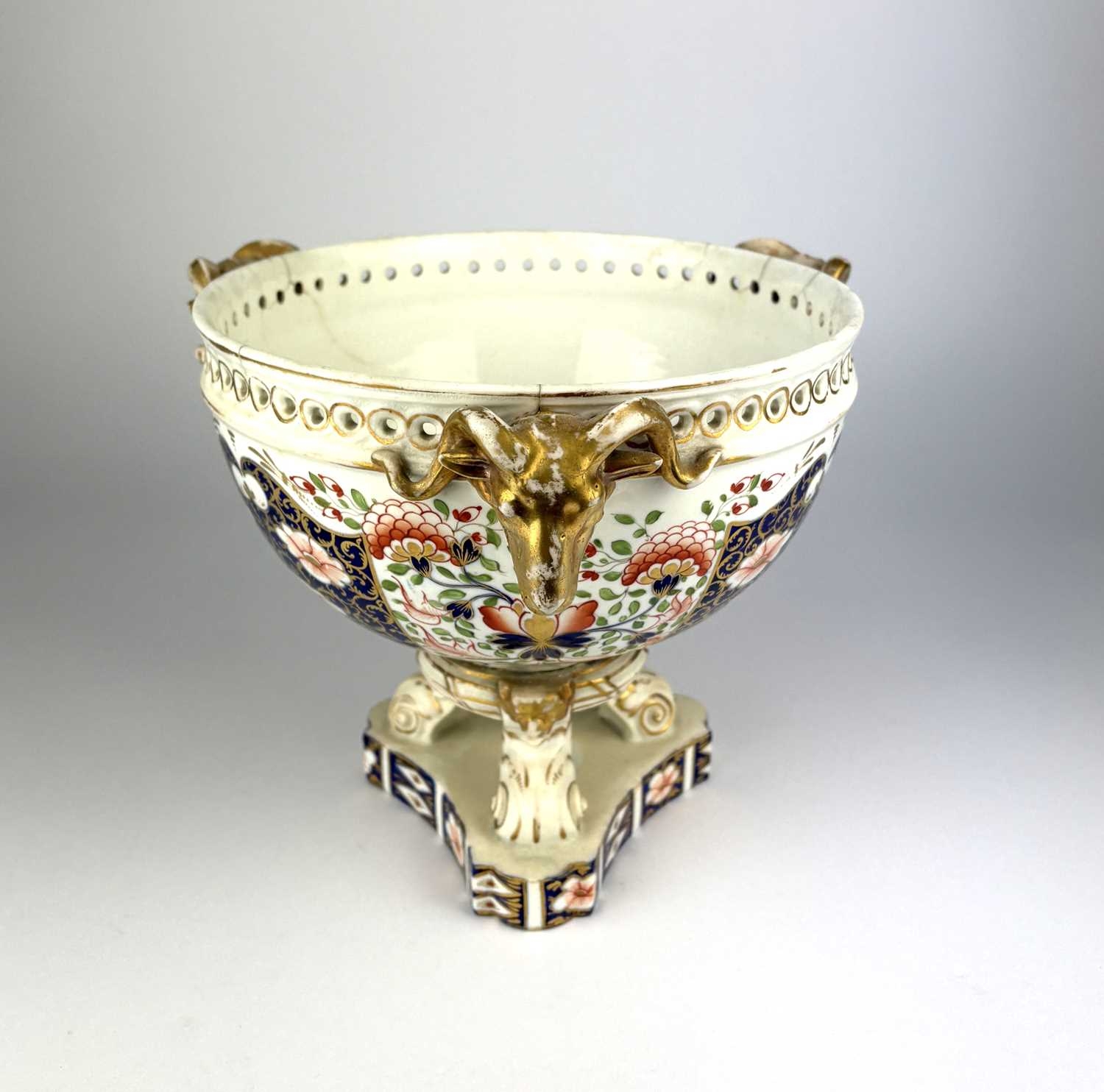 A late 19th century Imari porcelain pot pourri bowl, probably Royal ...