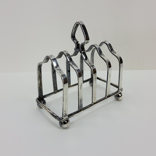 188 - An Elizabeth II silver four section toast rack, hallmarked for Birmingham 1941, Deakin & Fr... 