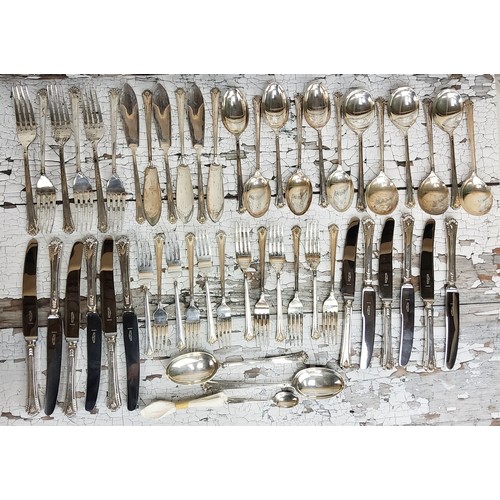 262 - A silver Art Deco style cutlery set for six placings regd. design no. 857638 comprising soup spoons,... 