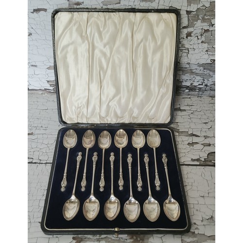 122 - A cased set of twelve George V silver apostle teaspoons, hallmarked Joseph Rodgers & Sons, Norfo... 