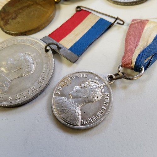 176 - Militaria - PTE T.E.Osborn 12-206 YORK & Lancs regiment; Edward VII coronation medallion, Spink ... 