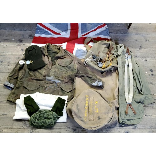 177A - Militaria - WWII uniform - P.Bradburn 130406 Royal Marine military issue canvas draw string sack wit... 