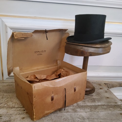 208 - G A Dunn & Co Ltd black top hat, boxed, size 7 1/4