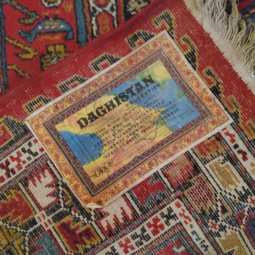 276 - A Daghistan collection Abrash woven oriental carpet, made in Belgium, 205cm long by 165cm wide