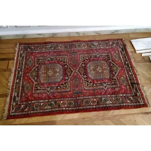 276 - A Daghistan collection Abrash woven oriental carpet, made in Belgium, 205cm long by 165cm wide