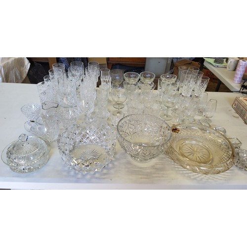 232 - Glassware - including fruit bowls, bon bon dish & cover, salts, red & white wine, hi-ball, t... 