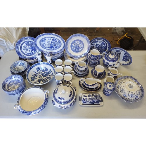 234 - Blue & white including Staffordshire Willow & Old Willow pattern, dinner & side plates, ... 