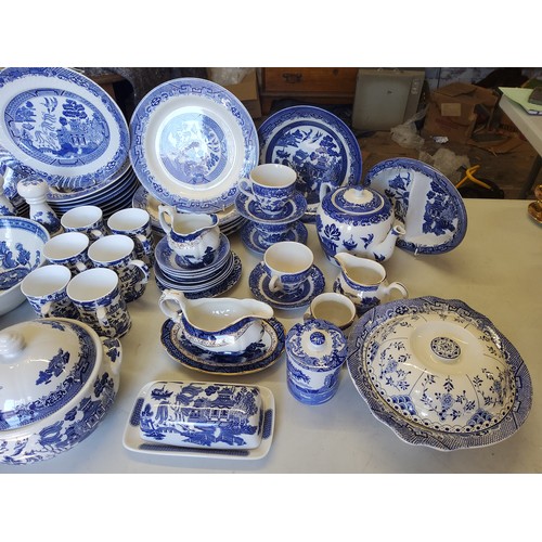 234 - Blue & white including Staffordshire Willow & Old Willow pattern, dinner & side plates, ... 