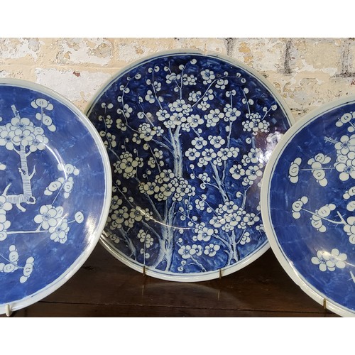 16 - Oriental Ceramics  - Various 18th century Chinese porcelain chargers decorated with underglaze ... 