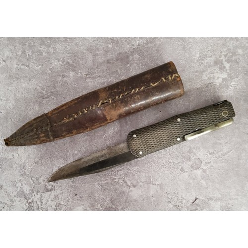 40 - Pocket Knives & Militaria Interest - an unusual combination knife / dagger housed in a leather s... 