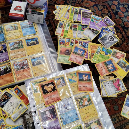 282 - Pokemon Cards - a collection of 1995 Basic pokemon Cards and later including a Basic Kadabra, Vulpix... 