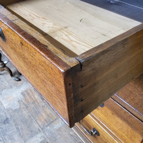 216 - A George III English oak bureau c.1800